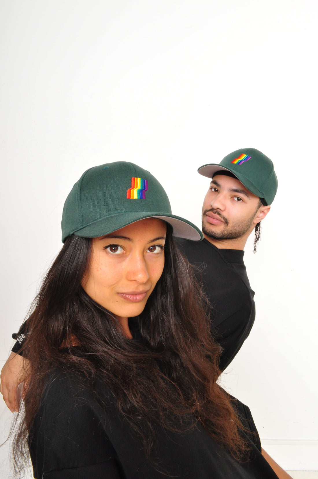 AGOGO • Casquette Fitted Rainbow