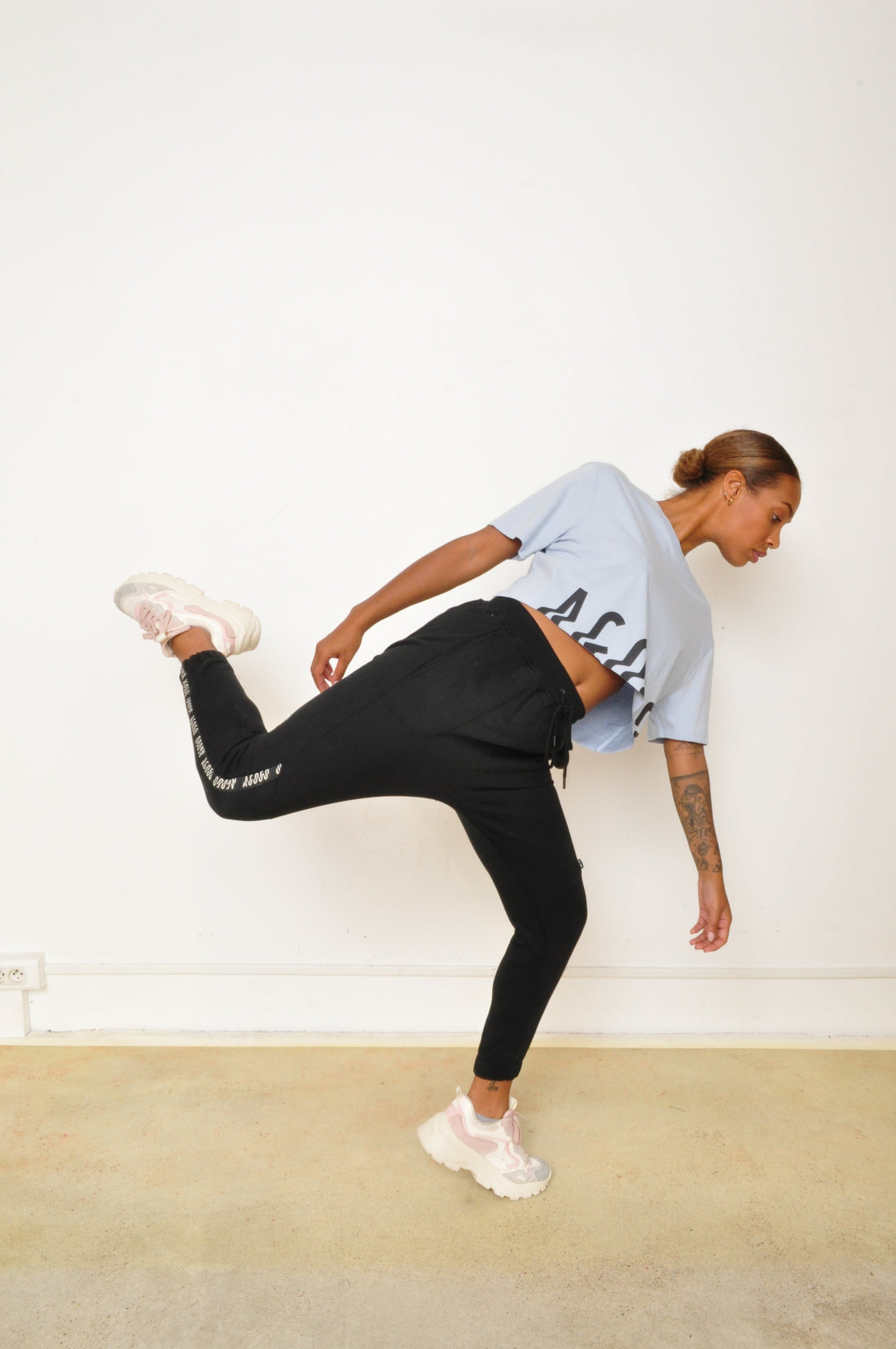 AGOGO • Crop Top Logo