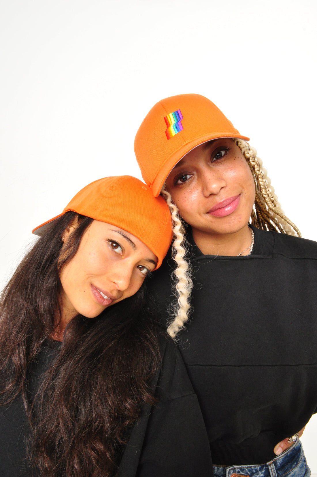AGOGO • Casquette Fitted Rainbow