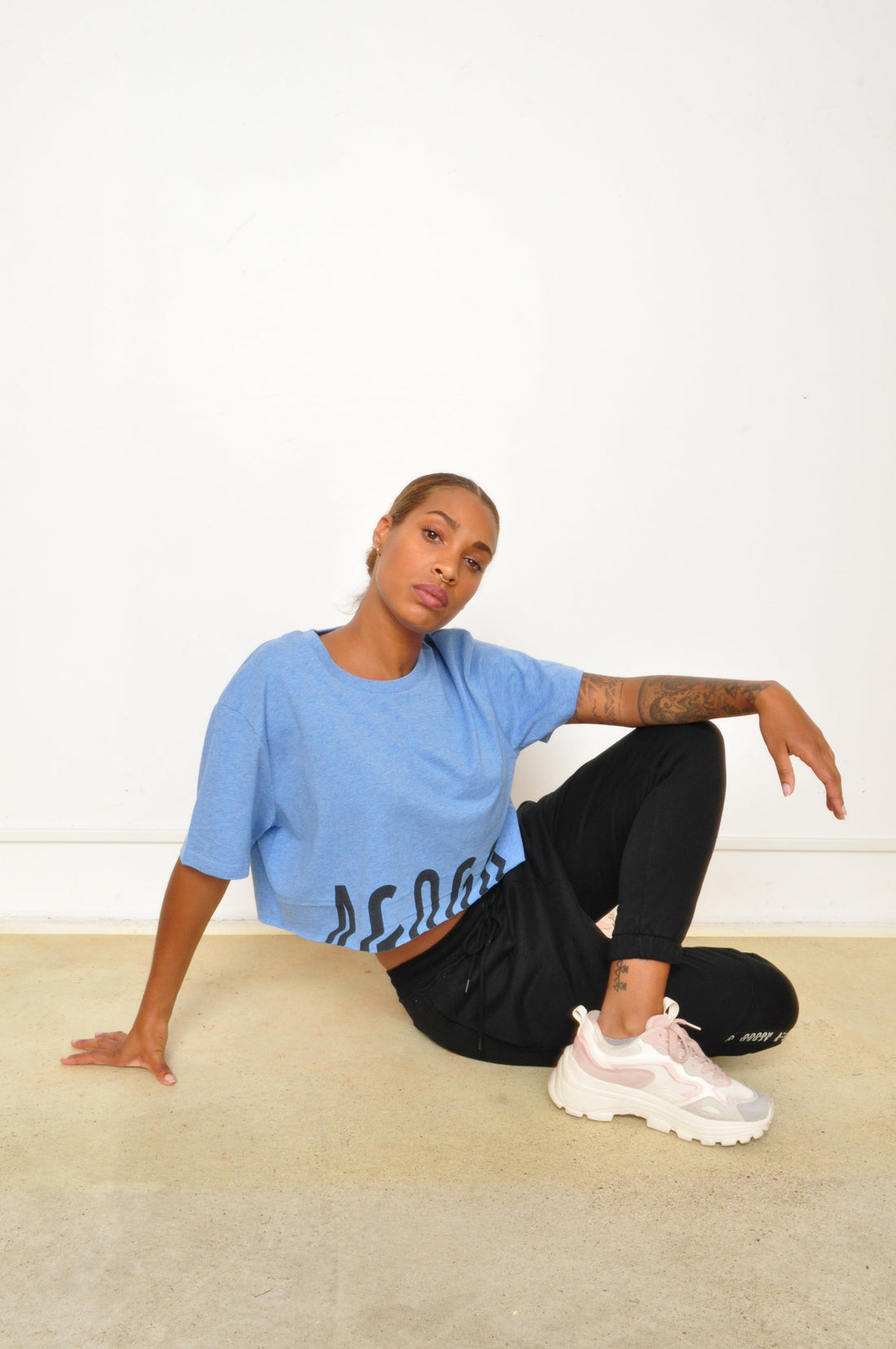 AGOGO • Crop Top Logo