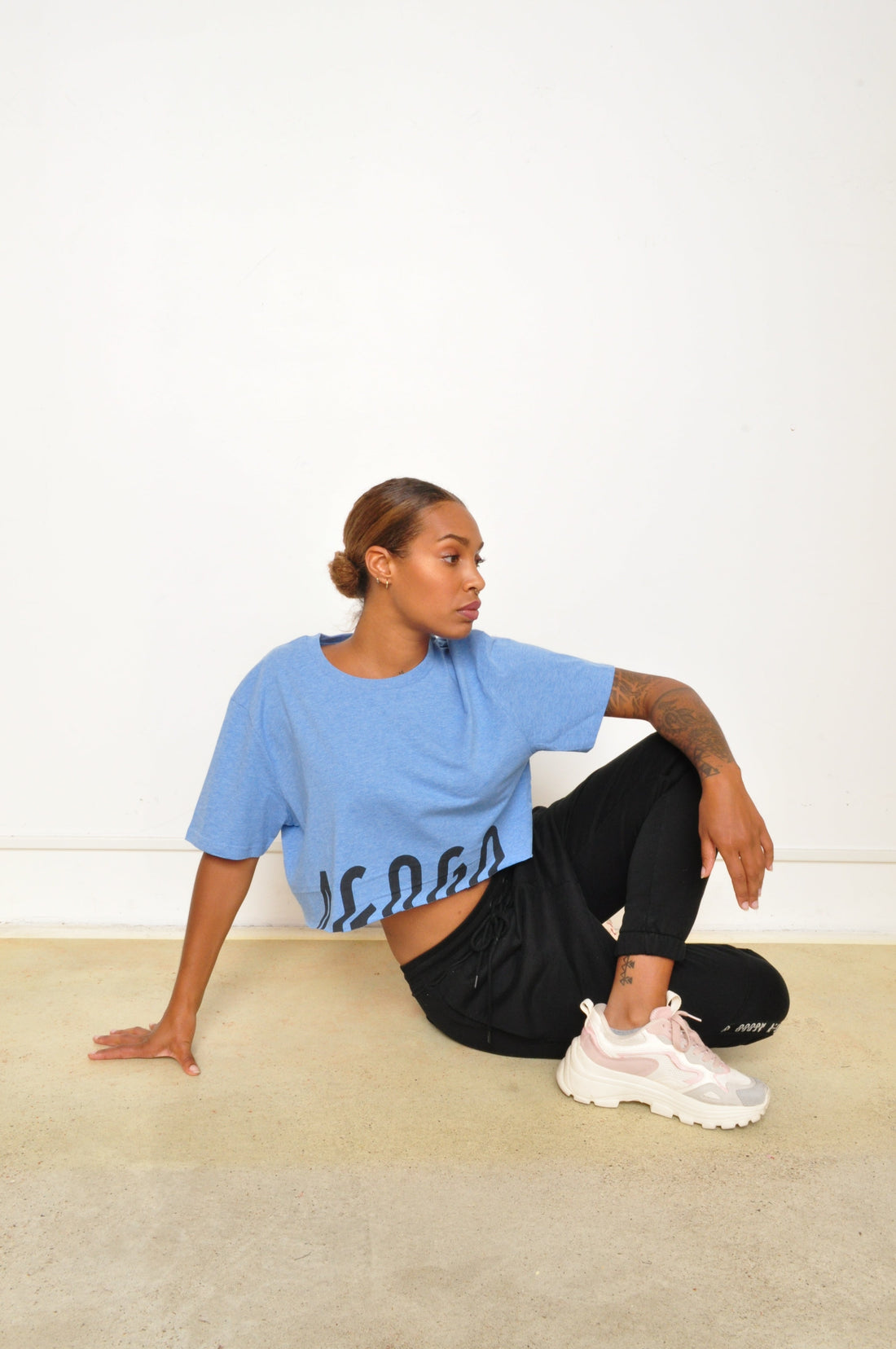 AGOGO • Crop Top Logo
