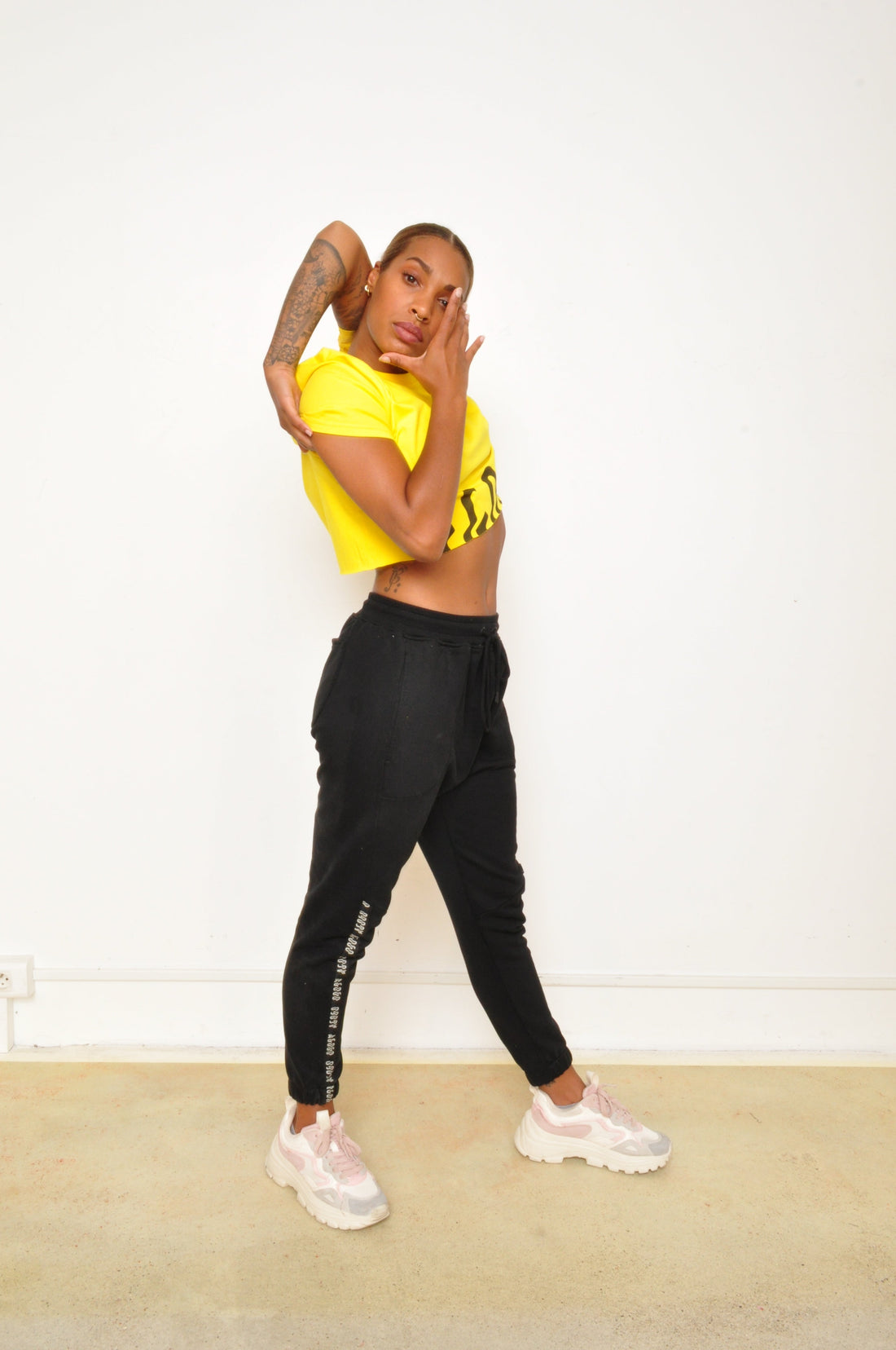 AGOGO • Crop Top Logo