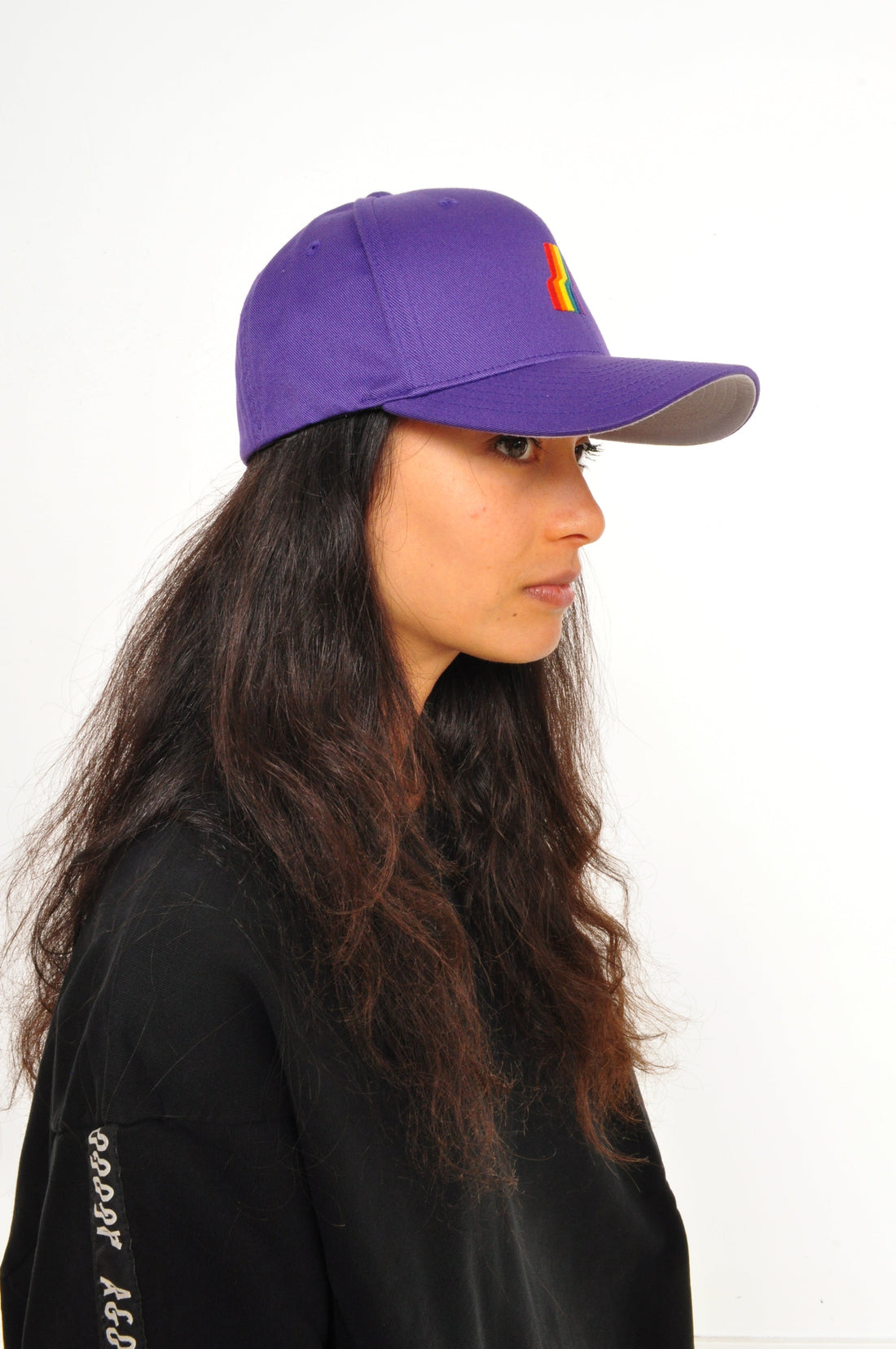 AGOGO • Casquette Fitted Rainbow